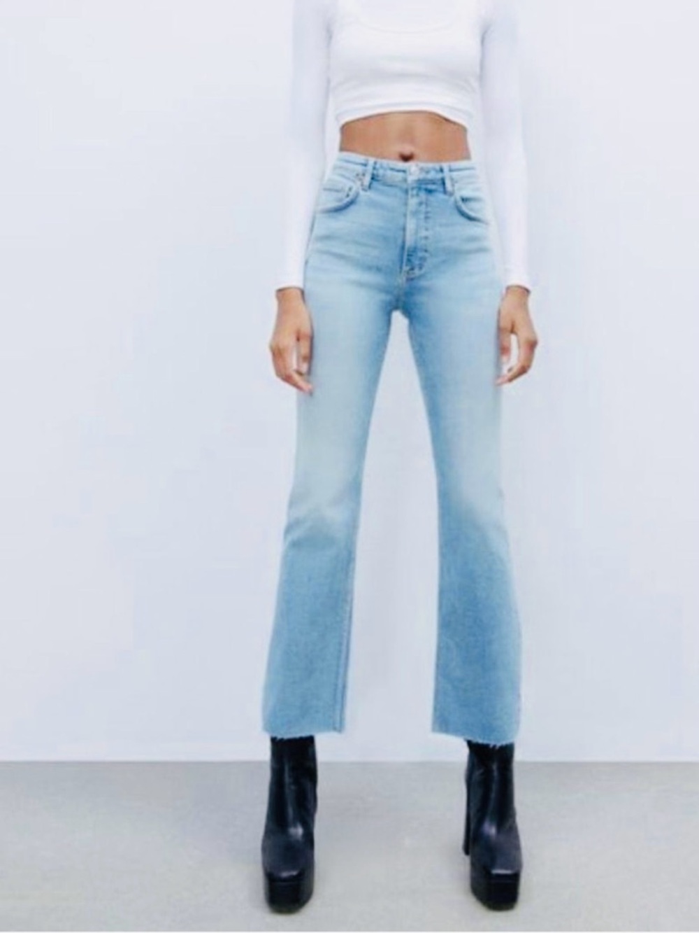 Zara Flare Cropped Jeans